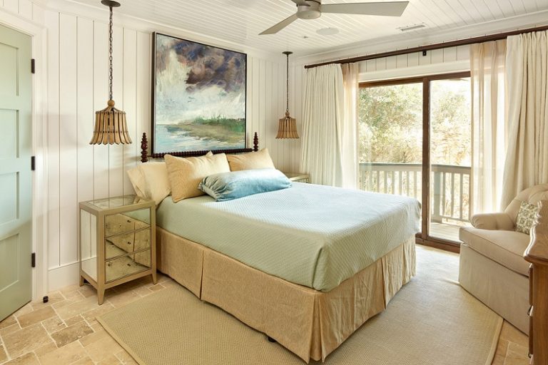 Картины в интерьере спальни